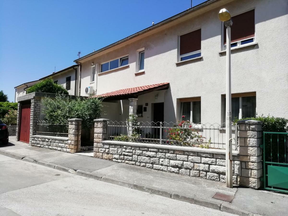 Apartments Jadranka Ivana Пула Екстер'єр фото